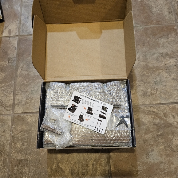 VEIYAILU Gifts for Men Women  Wood Phone Docking Station. NEW - Picture 3 of 5